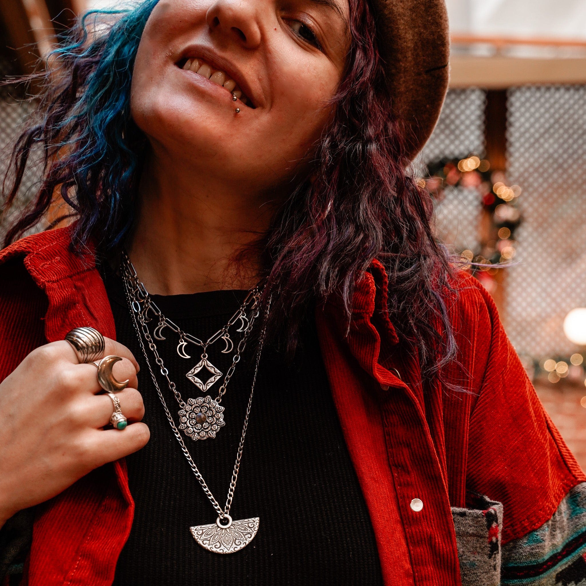 Night Travel Necklace - Image 5