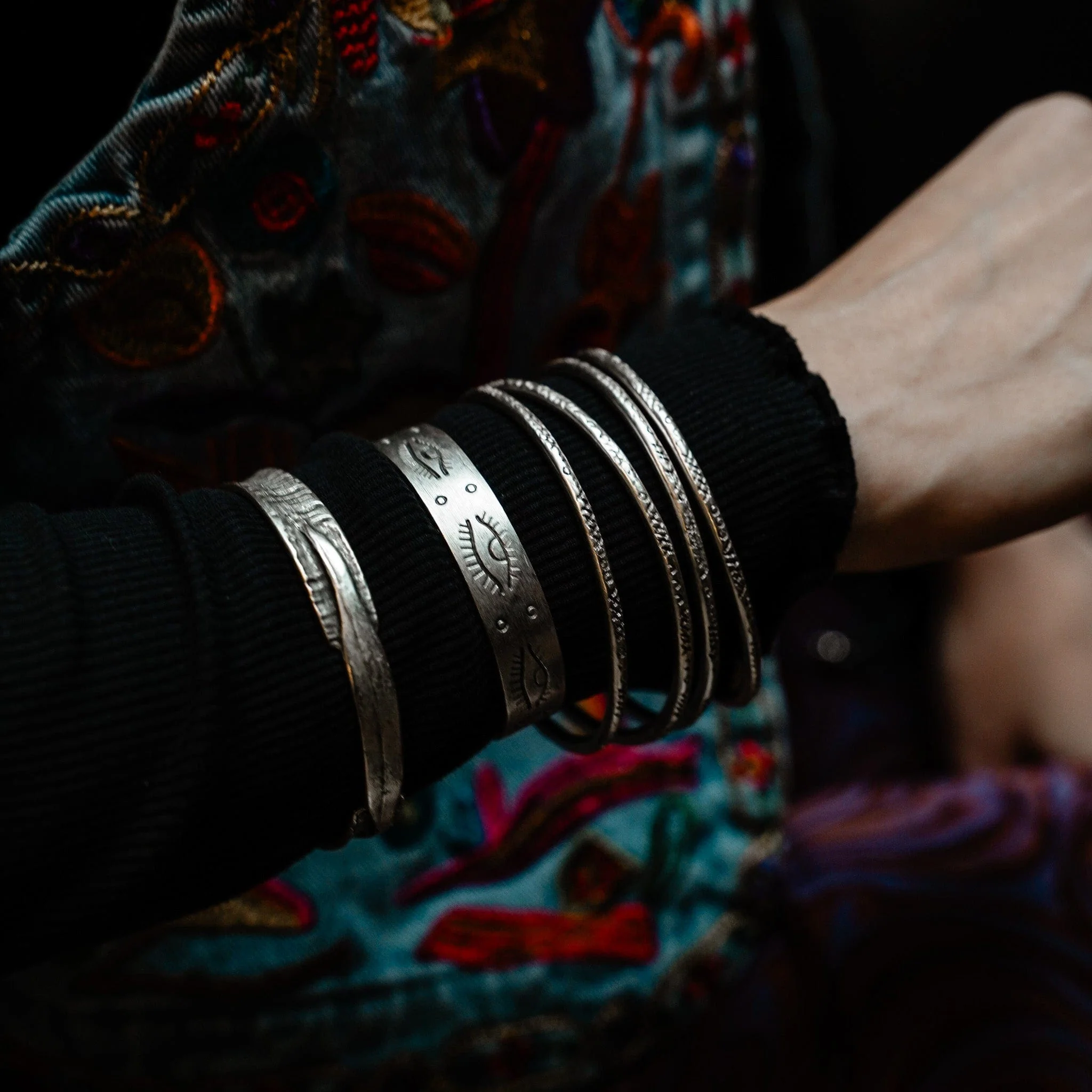 Rustic Trace Bracelet - Image 4