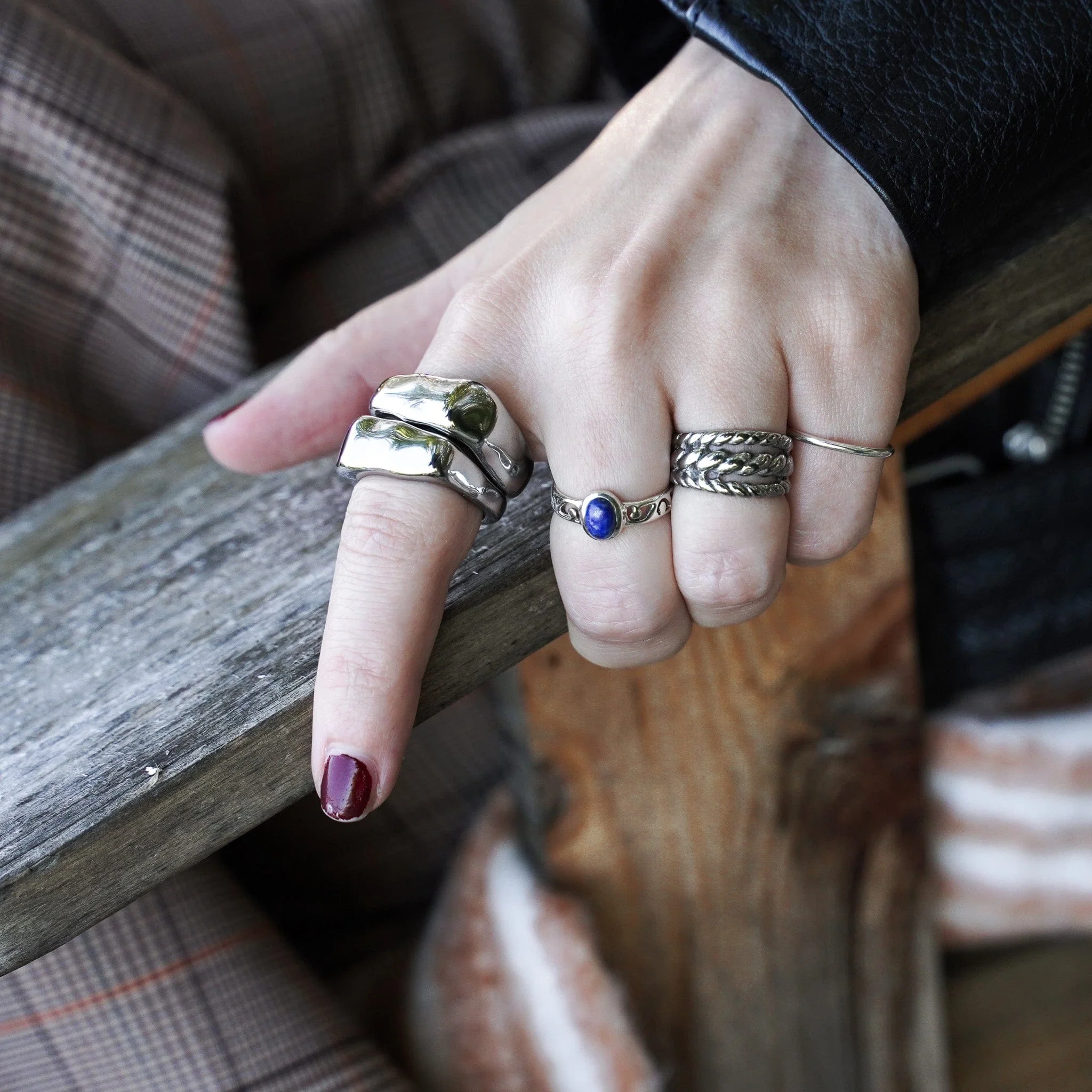 Soft Angle Ring - Image 3